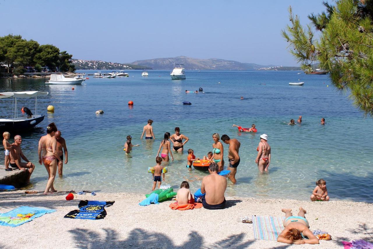 Apartments By The Sea Trogir - 11895 エクステリア 写真
