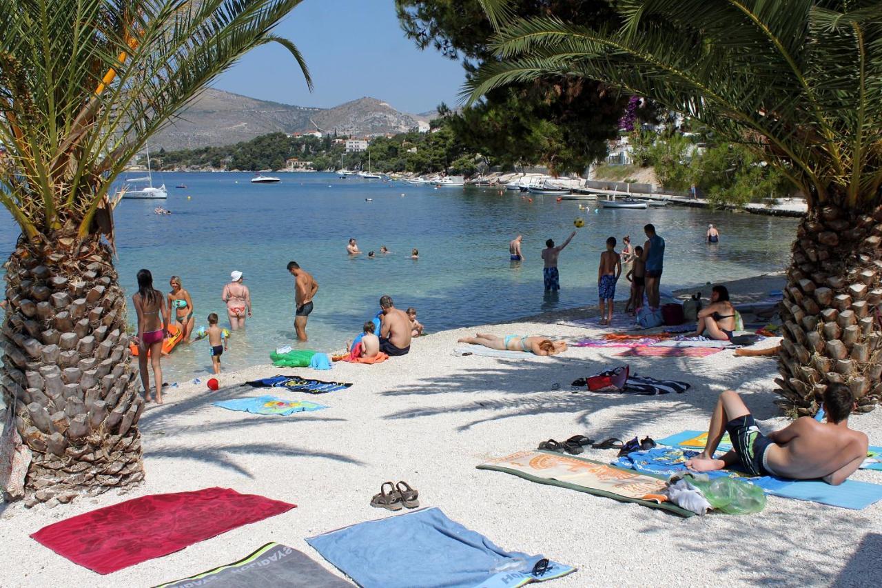 Apartments By The Sea Trogir - 11895 エクステリア 写真