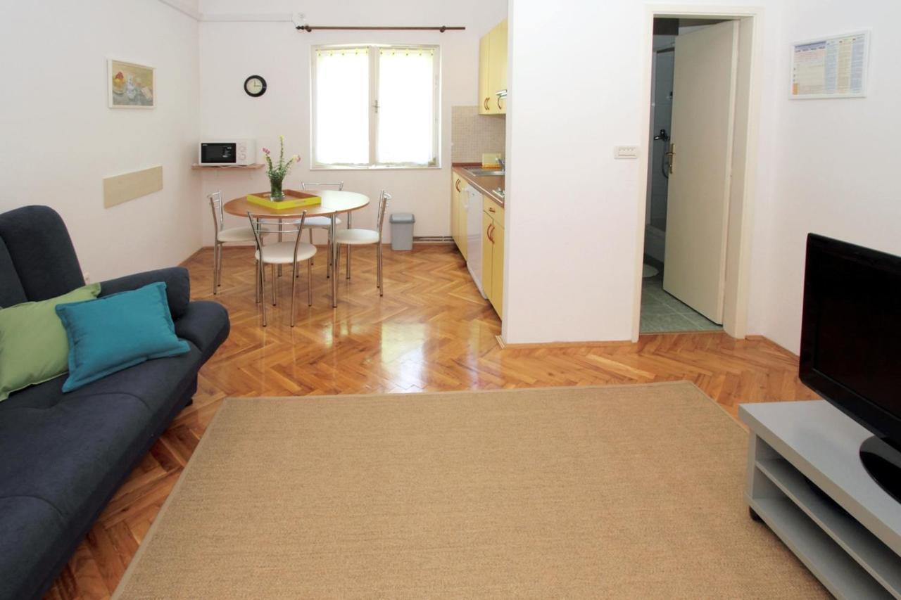 Apartments By The Sea Trogir - 11895 エクステリア 写真