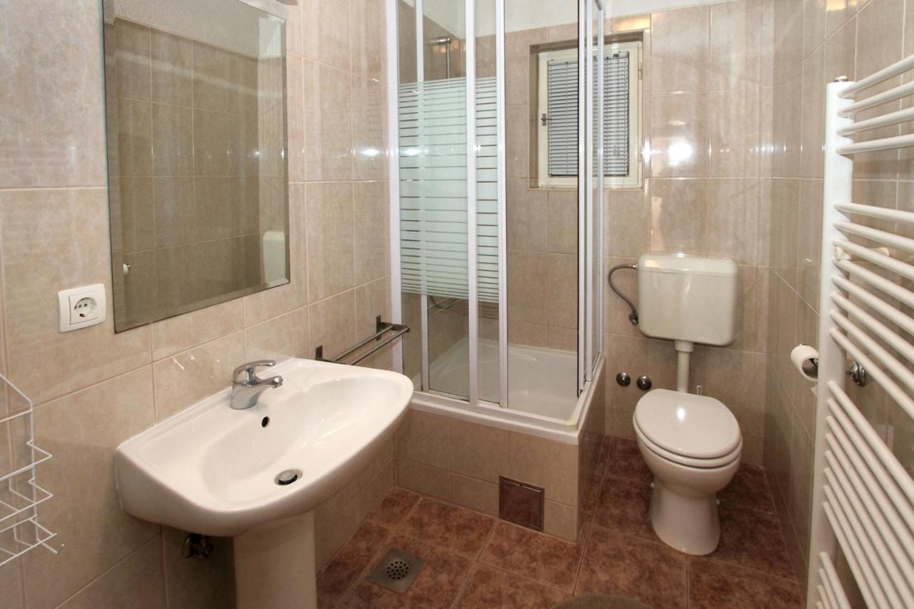 Apartments By The Sea Trogir - 11895 エクステリア 写真